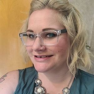 Meet your Posher, Melony